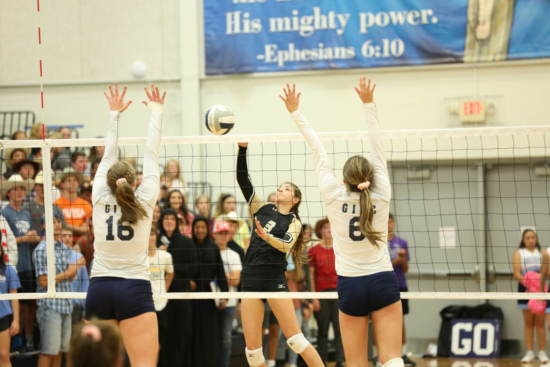 Outtakes_100419_ginwvball24_zlm.JPG